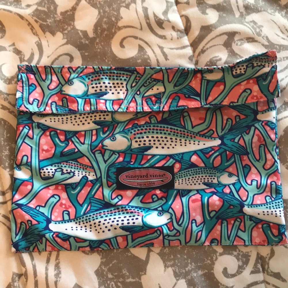 Vineyard vines swimsuit bag